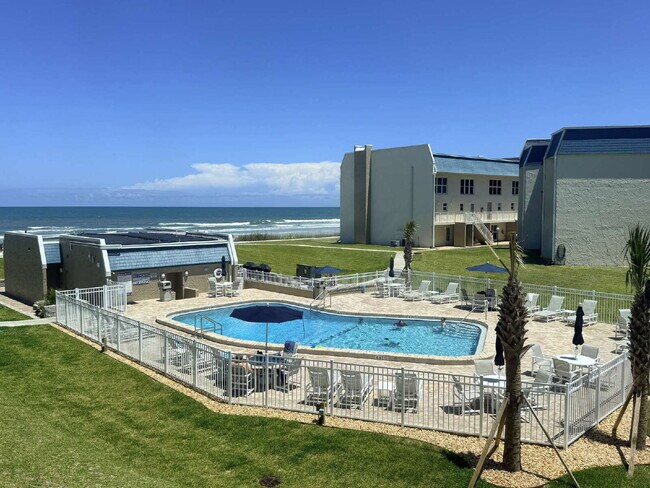 Building Photo - Furnished Tradewinds Condo!