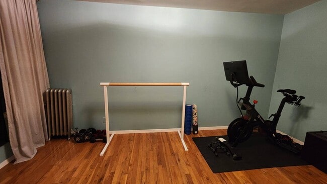 Building Photo - 1870 E 12th St