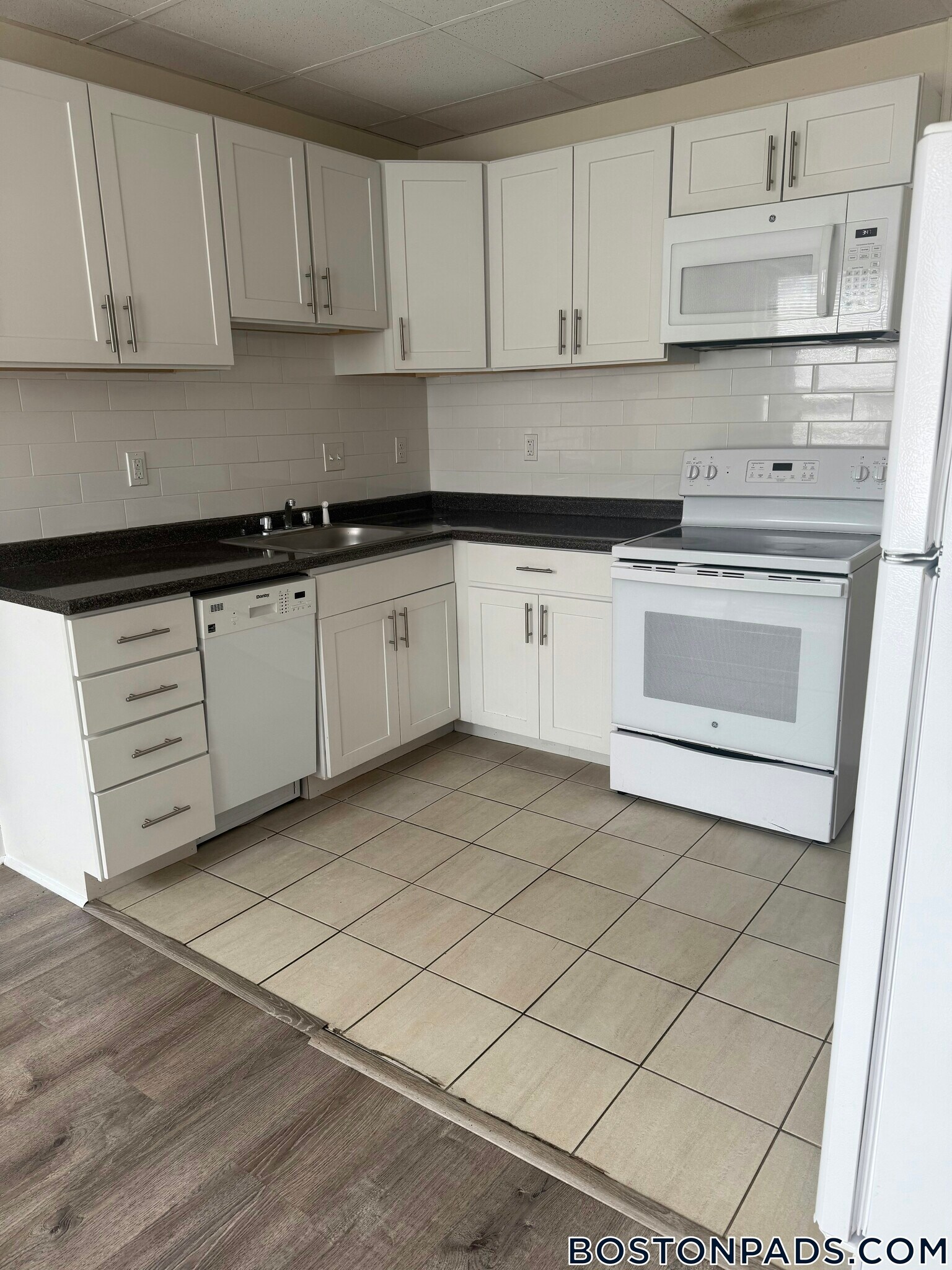 Building Photo - 439 Cambridge St