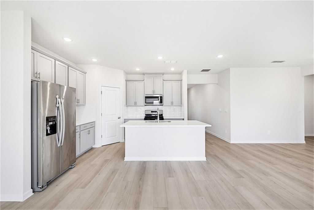 Building Photo - 7768 Richmond Trl