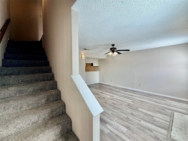 Building Photo - 1223 Dallas Dr