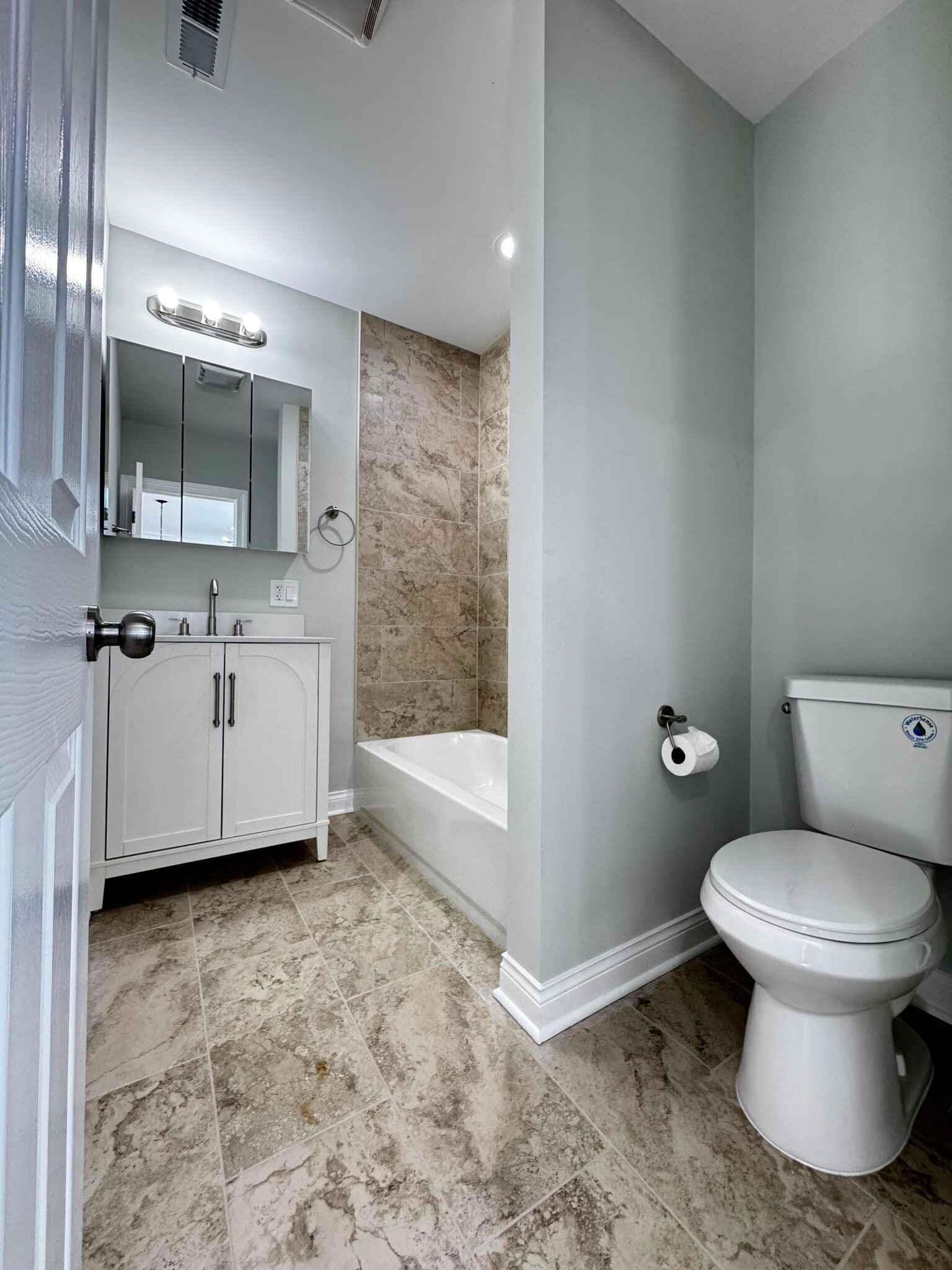 Building Photo - 6807 S Paulina St