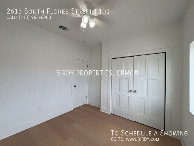 Building Photo - 2615 S Flores St
