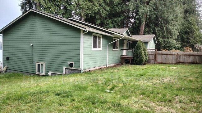 Building Photo - 28802 WA-104