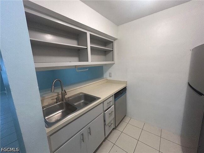 Building Photo - 1228 SE 24th Ave