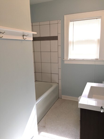 Bath - 5020 Virginia Ave