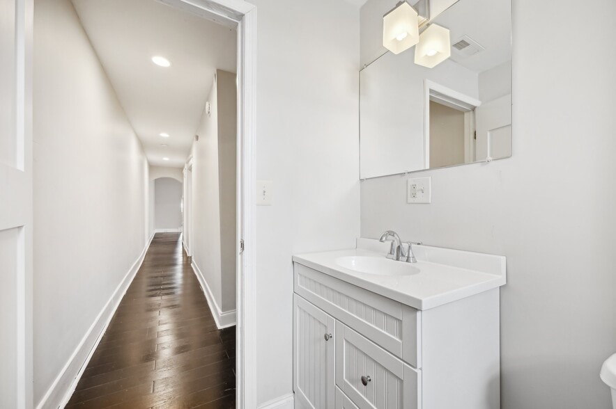 Bathroom - 2431 Linden Ave