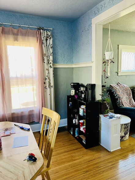 Building Photo - 701 3rd St NW