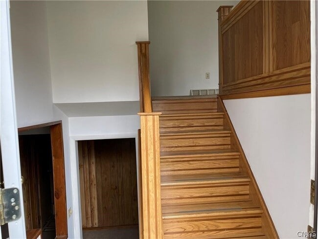 Building Photo - 8265 Warbler Way