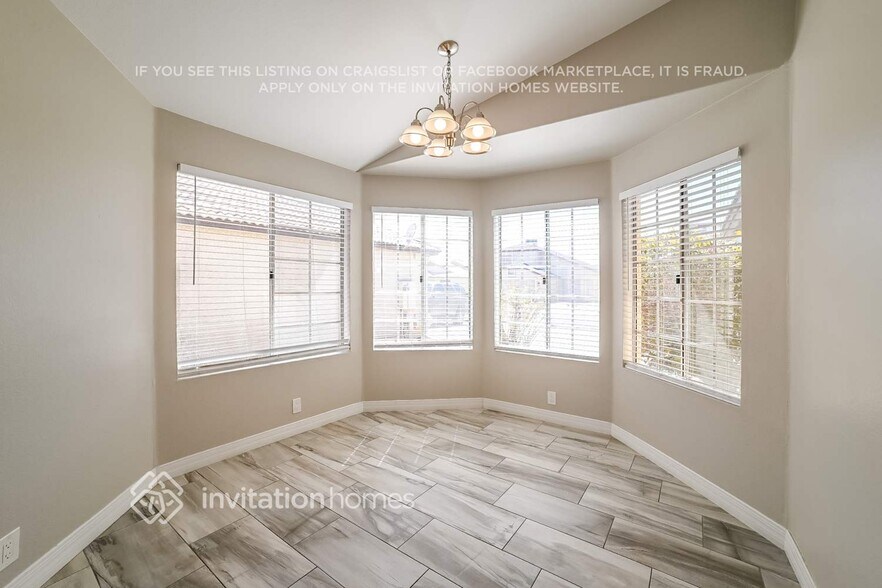 Building Photo - 11223 N 60th Dr