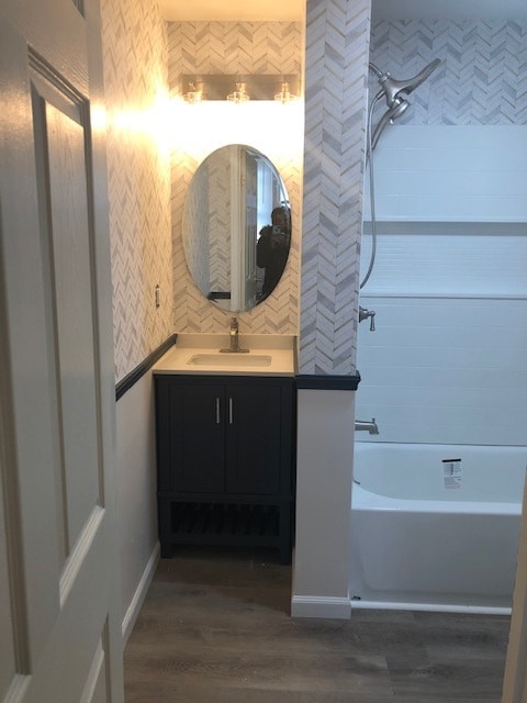 Master bathroom - 1307 Hamilton St