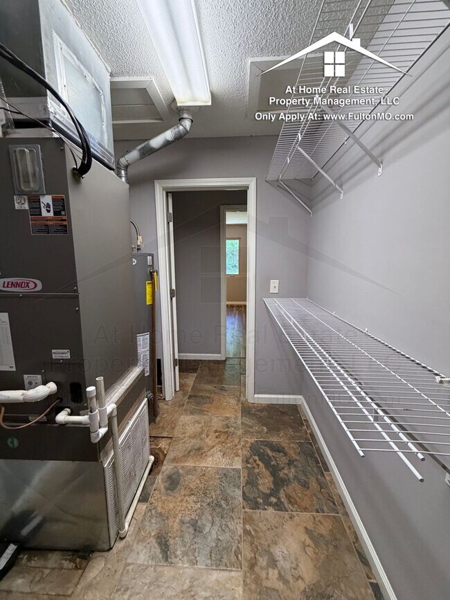 Building Photo - 107 Spruce Dr