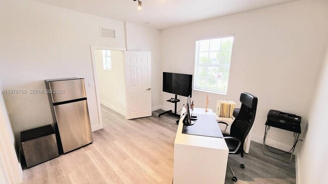 Building Photo - 17070 SW 91st St