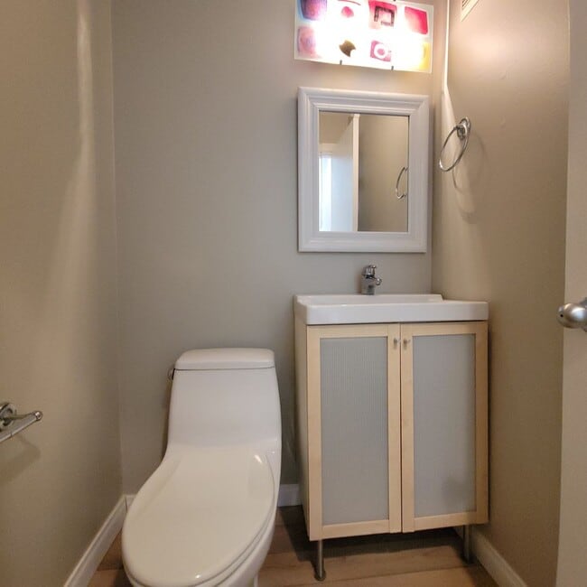 Building Photo - Live and Love this Coastal Condo in Del Ma...