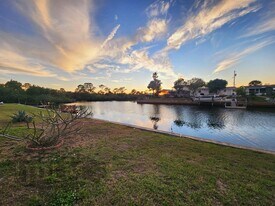 Building Photo - 12515 1st Is