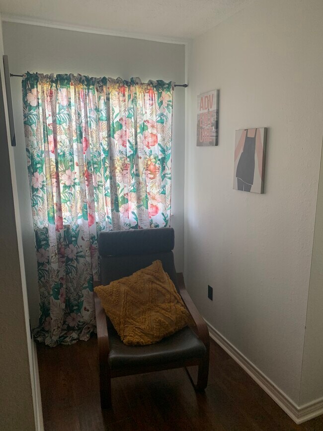 Building Photo - 115 Pearson Ln