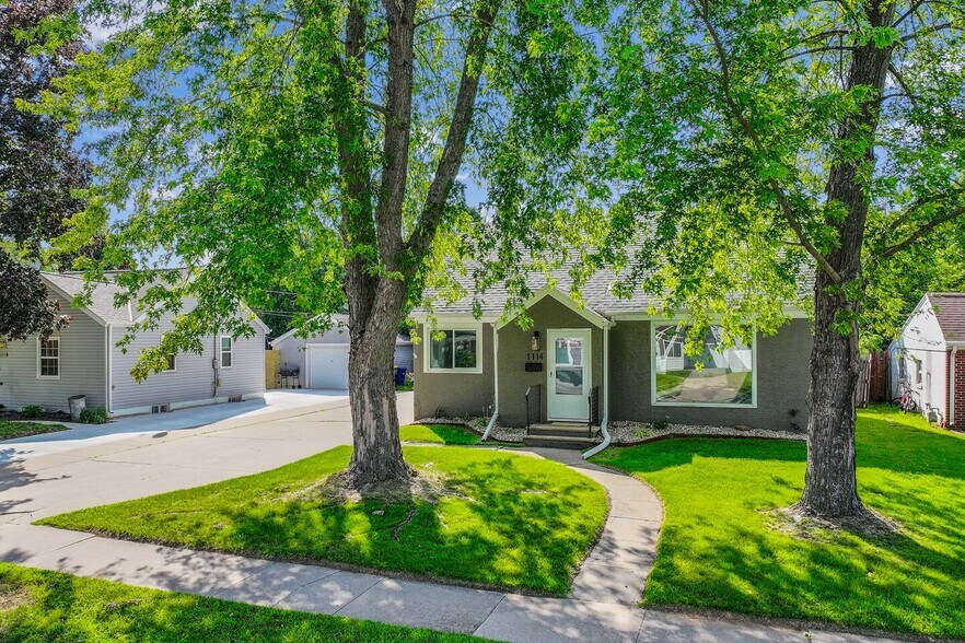 Building Photo - 1114 Meacham St