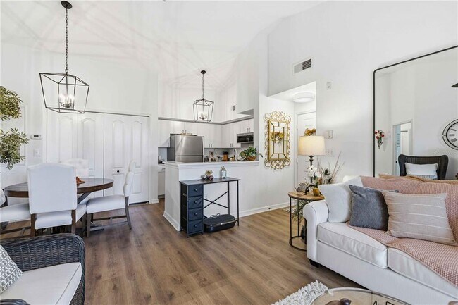 Building Photo - 4110 Central Sarasota Pkwy