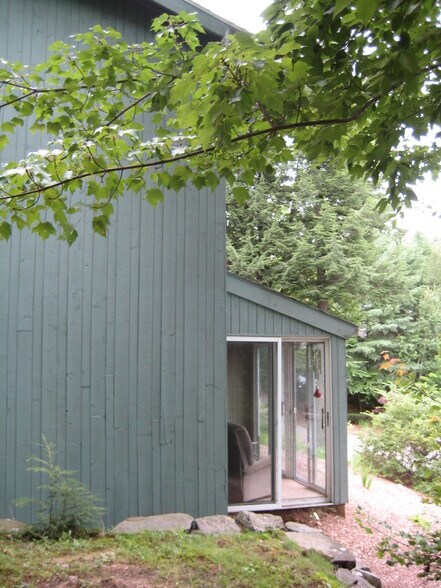 End Unit - 883 Weirs Blvd