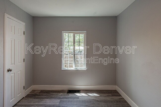 Building Photo - 3570 W Custer Pl