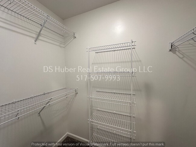 Building Photo - 2960 Medinah Dr