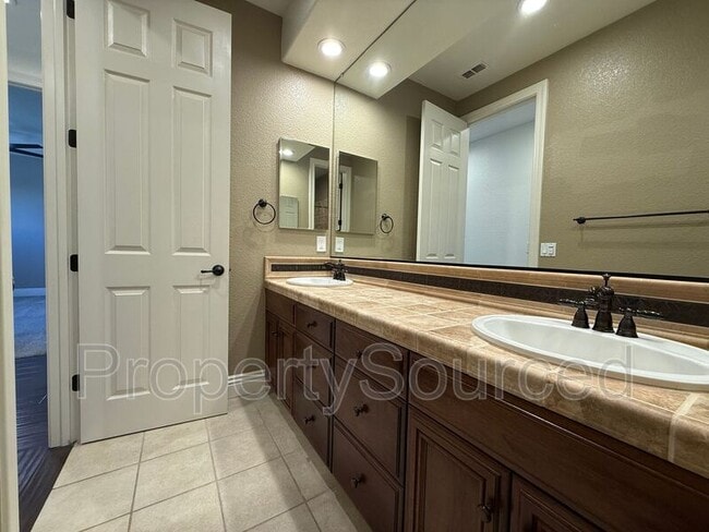 Building Photo - 4060 Chiavari Way