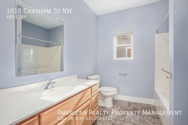 Building Photo - 1018 Chatham St NW