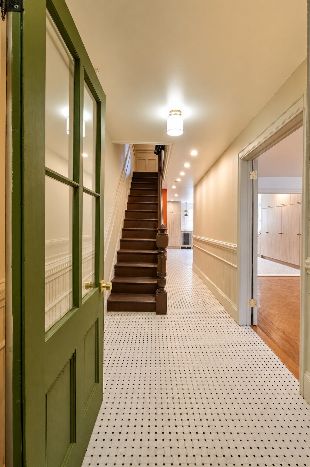 Building Photo - 814 Putnam Ave