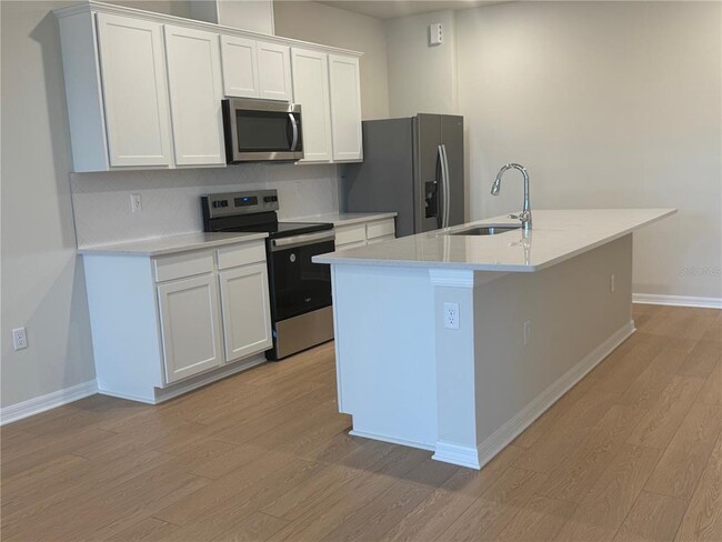 Building Photo - 6370 Tabebuia Pkwy