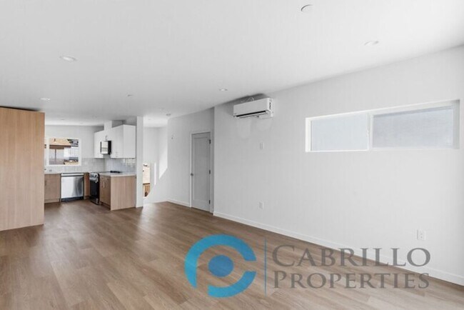 Building Photo - 6640 Valjean Ct
