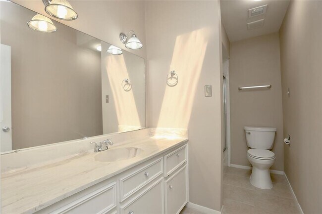 Building Photo - 4243 Yupon Ridge Dr