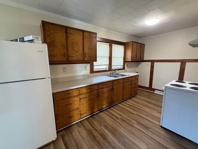 Building Photo - Two-Three bedroom, 1 bath house in Graham