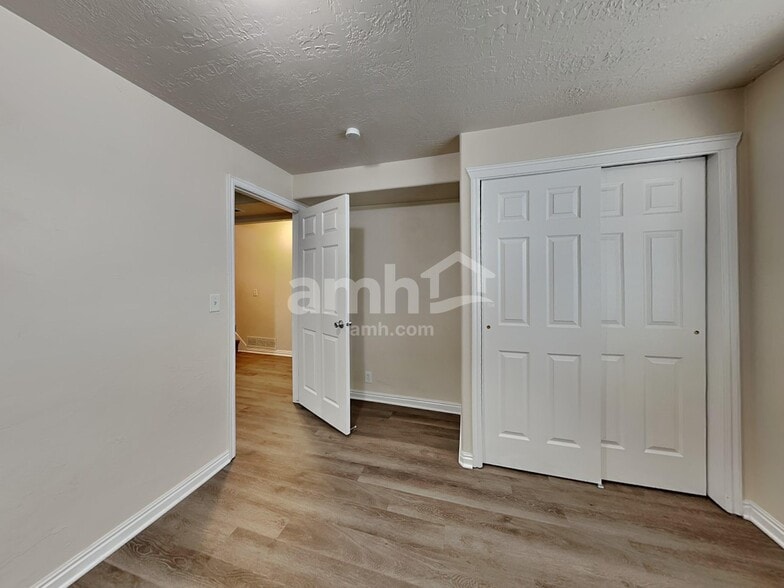 Building Photo - 8682 Dove Meadows Ln
