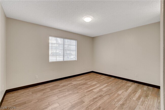 Building Photo - 200 Mission Laguna Ln