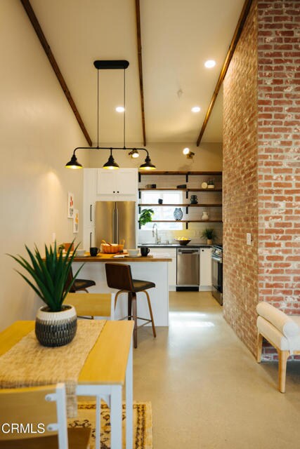 Building Photo - 187 W Park Row Ave