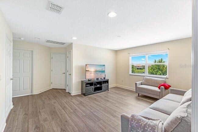 Building Photo - 3802 Carrick Bend Dr
