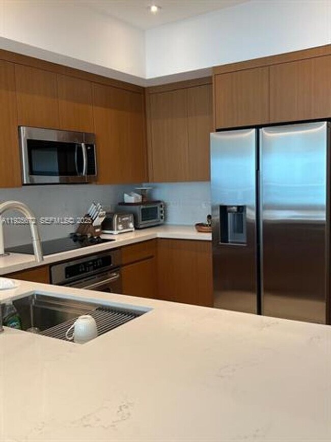 Building Photo - 31 SE 5th St