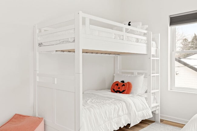 Building Photo - 35 Keystone Ave