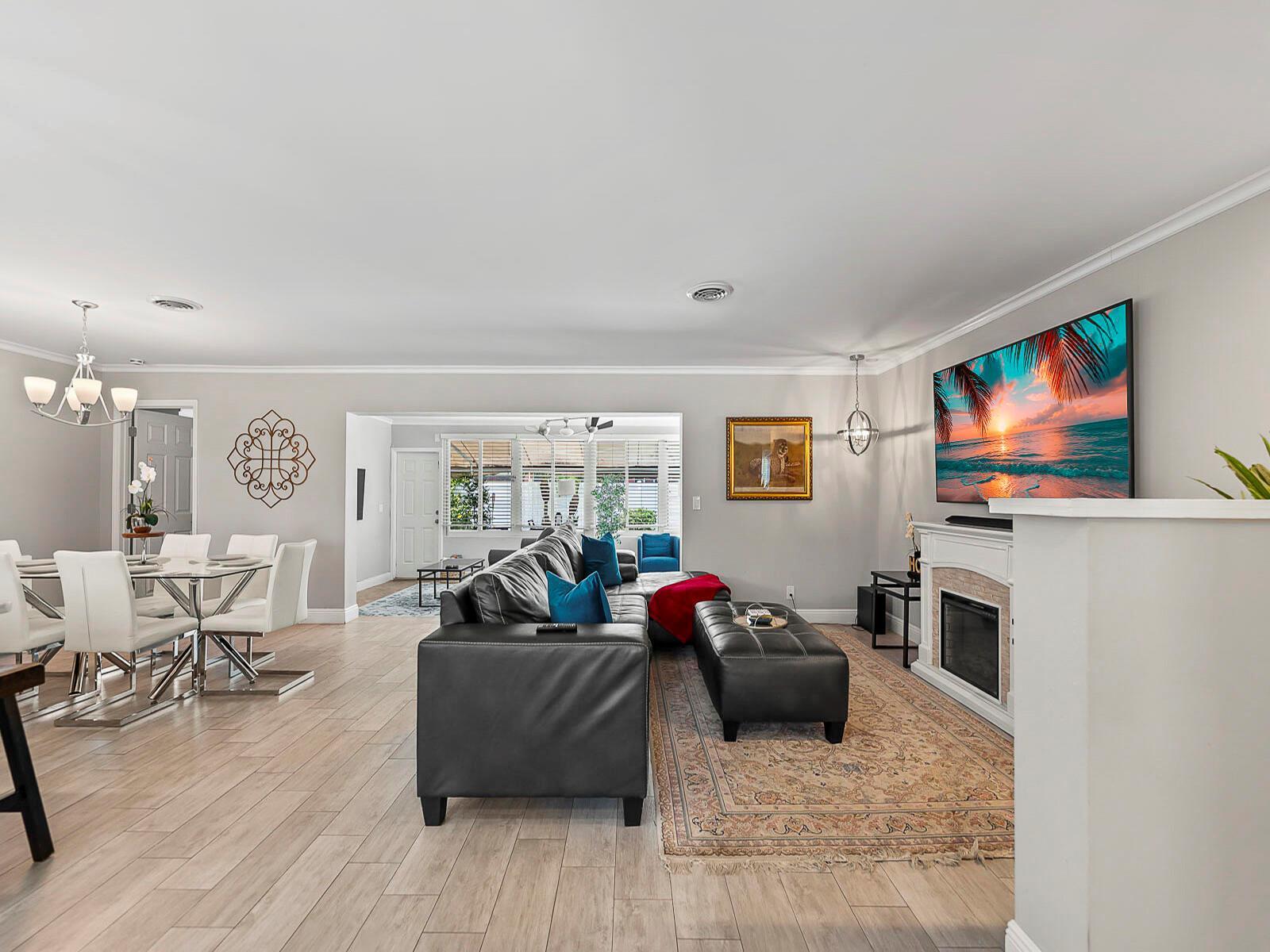 Building Photo - 801 SE 14th St