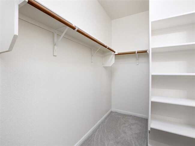 Building Photo - 1400 Ferryman Dr