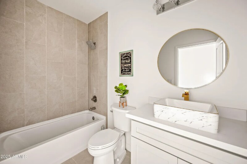 Building Photo - 38167 W San Juan Ave