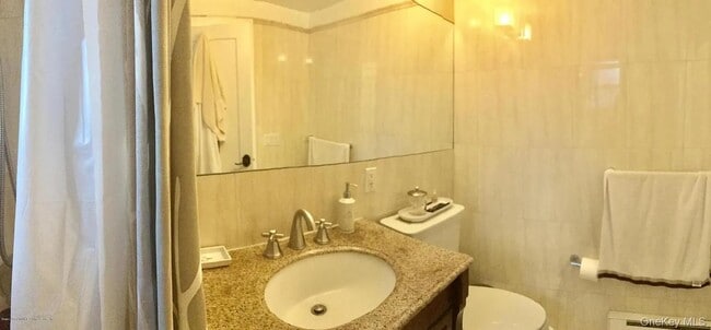 Building Photo - 9917 Shore Rd