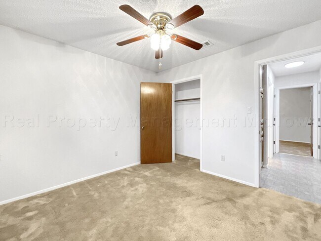 Building Photo - 841 S Atkerson Ln