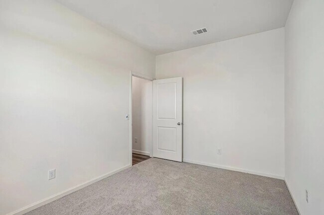 Building Photo - 5509 Hastings Ln