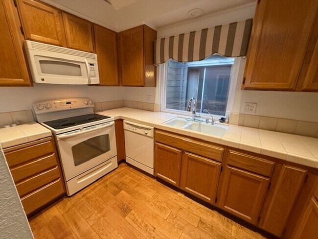Primary Photo - Beautiful Townhome in the Heart of Pleasanton