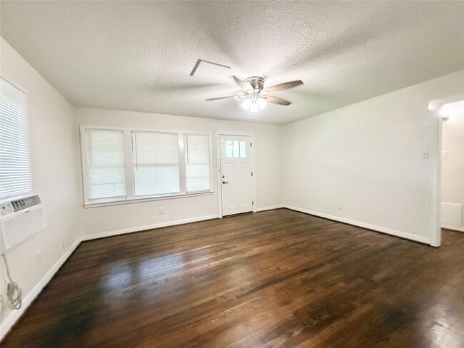 Building Photo - 824 S Anderson St