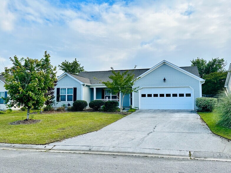 Building Photo - 213 Red Carnation Dr