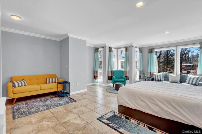 Building Photo - 45 Culross Dr