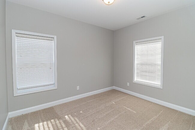 Building Photo - STUNNING & SPACIOUS! GANDER LAKE 4 BR | 3 BA IN PIKEVILLE SCHOOL DISTRICT *LAWN CARE INCLUDED!*