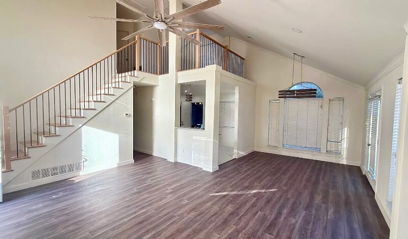 Building Photo - 2100 Riverplace Dr